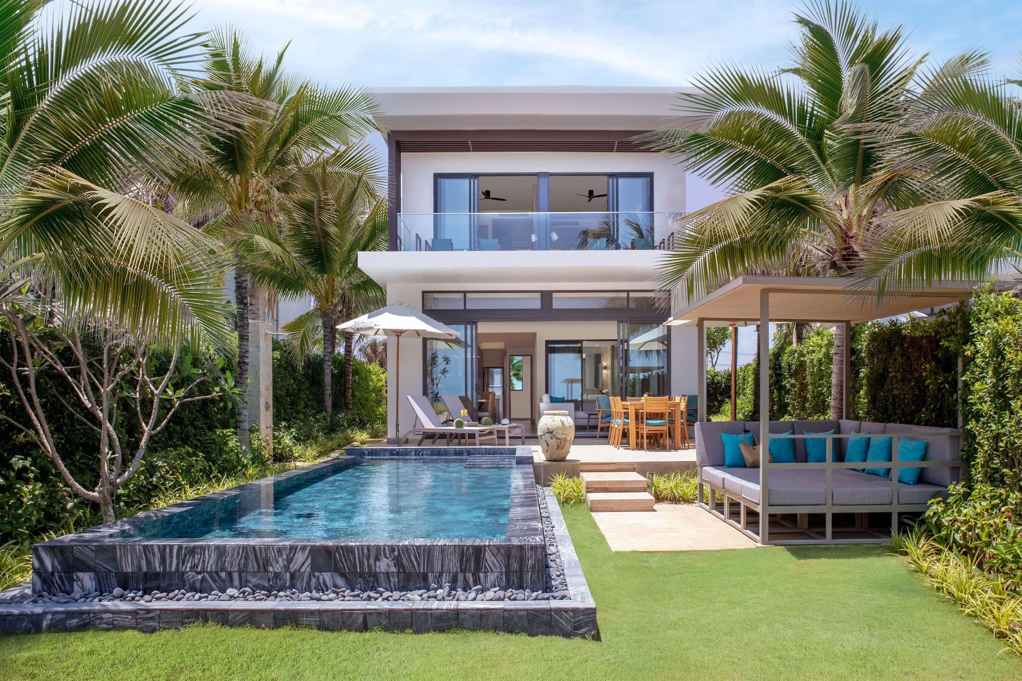 Melia Ho Tram Beach Resort Exterior foto A pool villa at Centara Villas Phuket Shambhala Resort and Spa